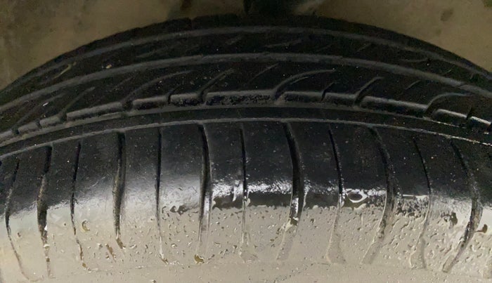 2015 Maruti Alto K10 VXI, CNG, Manual, 91,567 km, Right Front Tyre Tread