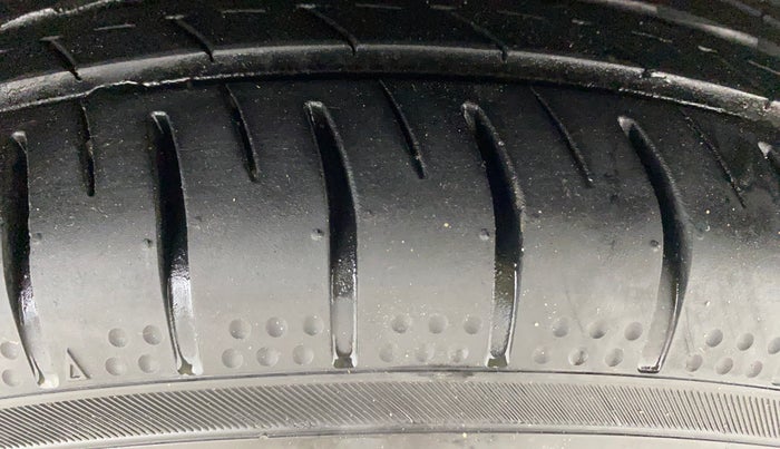 2018 Ford Ecosport TITANIUM 1.5L PETROL, Petrol, Manual, 47,480 km, Right Front Tyre Tread
