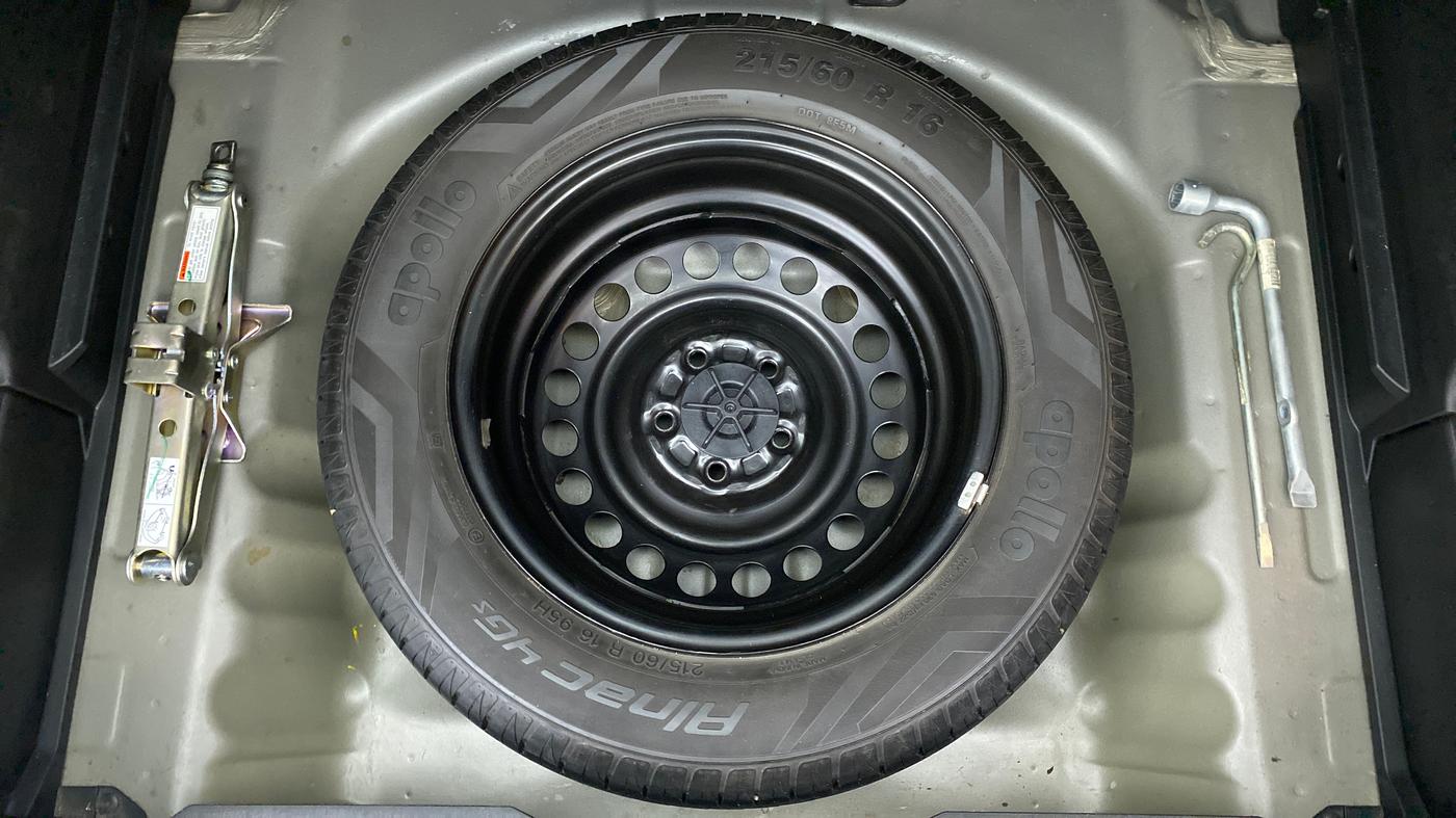 2019 Maruti Vitara Brezza ZDI, Diesel, Manual, 66,983 km, Spare Tyre