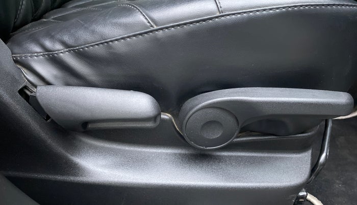 2019 Maruti Vitara Brezza ZDI, Diesel, Manual, 66,983 km, Driver Side Adjustment Panel