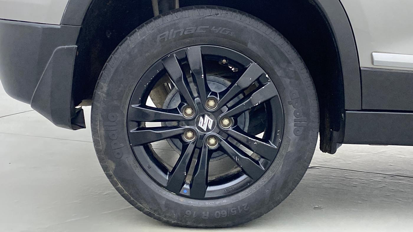 2019 Maruti Vitara Brezza ZDI, Diesel, Manual, 66,983 km, Right Rear Wheel