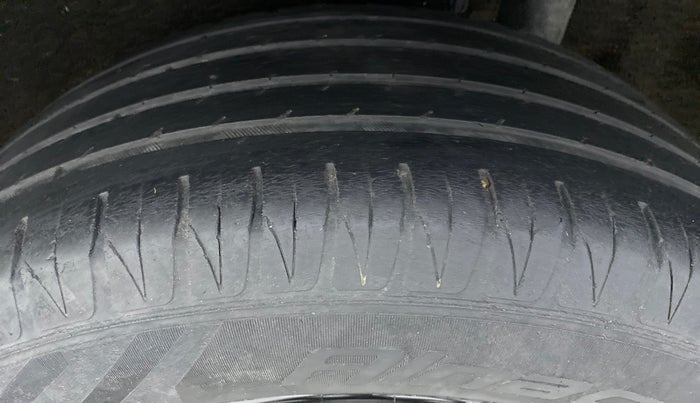 2019 Maruti Vitara Brezza ZDI, Diesel, Manual, 66,983 km, Left Rear Tyre Tread