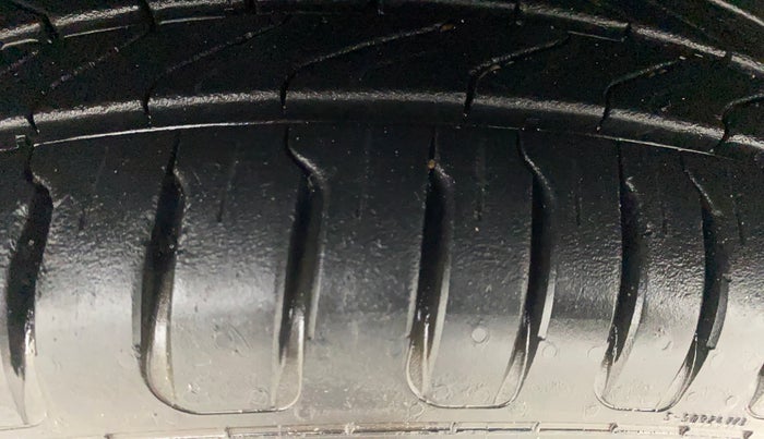 2021 Nissan MAGNITE XL, Petrol, Manual, 72,734 km, Left Front Tyre Tread