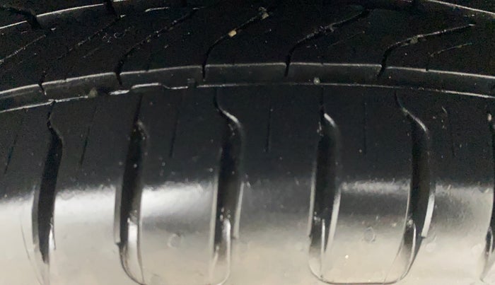 2021 Nissan MAGNITE XL, Petrol, Manual, 72,734 km, Left Rear Tyre Tread