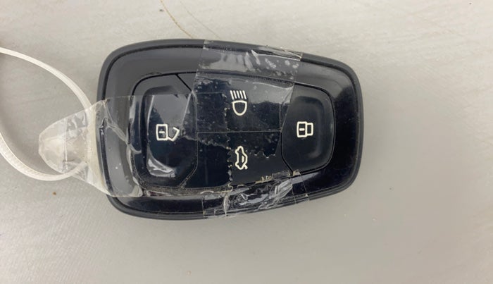 2023 Tata ALTROZ XZA PLUS, Petrol, Automatic, 30,753 km, Key Close Up