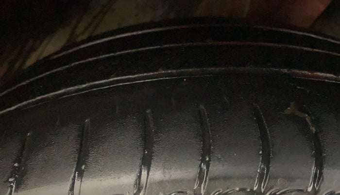 2023 Tata ALTROZ XZA PLUS, Petrol, Automatic, 30,753 km, Right Front Tyre Tread