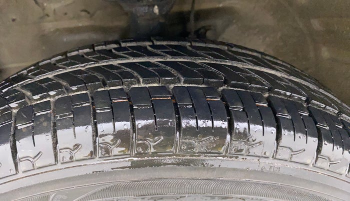 2010 Maruti Wagon R 1.0 LXI, Petrol, Manual, 45,868 km, Left Front Tyre Tread