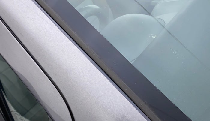 2010 Maruti Wagon R 1.0 LXI, Petrol, Manual, 45,868 km, Right A pillar - Paint is slightly faded