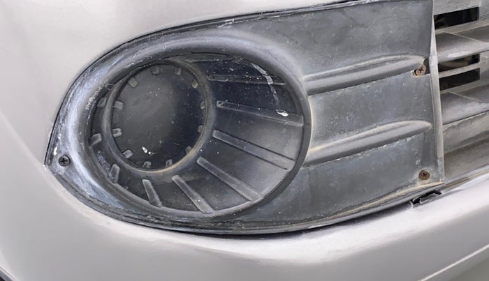 2010 Maruti Wagon R 1.0 LXI, Petrol, Manual, 45,868 km, Right fog light - Not fixed properly