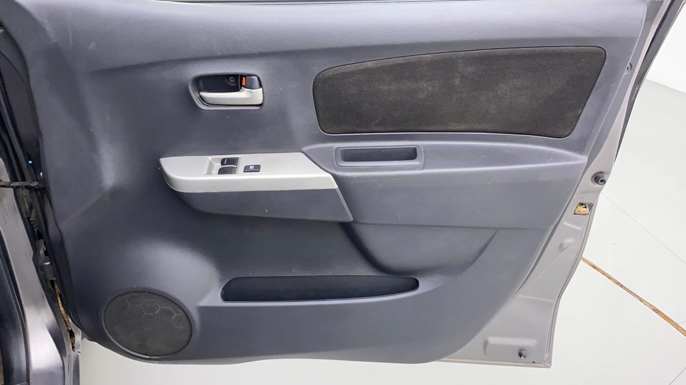 2010 Maruti Wagon R 1.0 LXI, Petrol, Manual, 45,868 km, Driver Side Door Panels Control