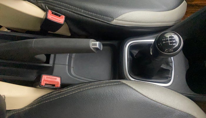 2017 Volkswagen Polo HIGHLINE1.2L, Petrol, Manual, 66,810 km, Gear Lever