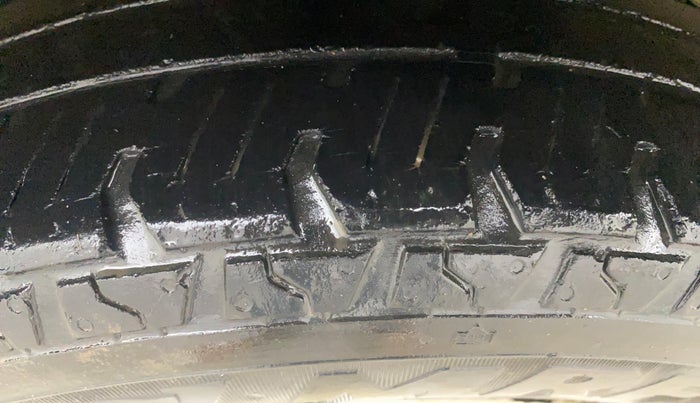 2018 Maruti Alto 800 VXI, Petrol, Manual, 25,858 km, Left Front Tyre Tread