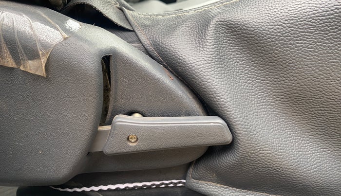 2018 Maruti Alto 800 VXI, Petrol, Manual, 25,858 km, Driver Side Adjustment Panel