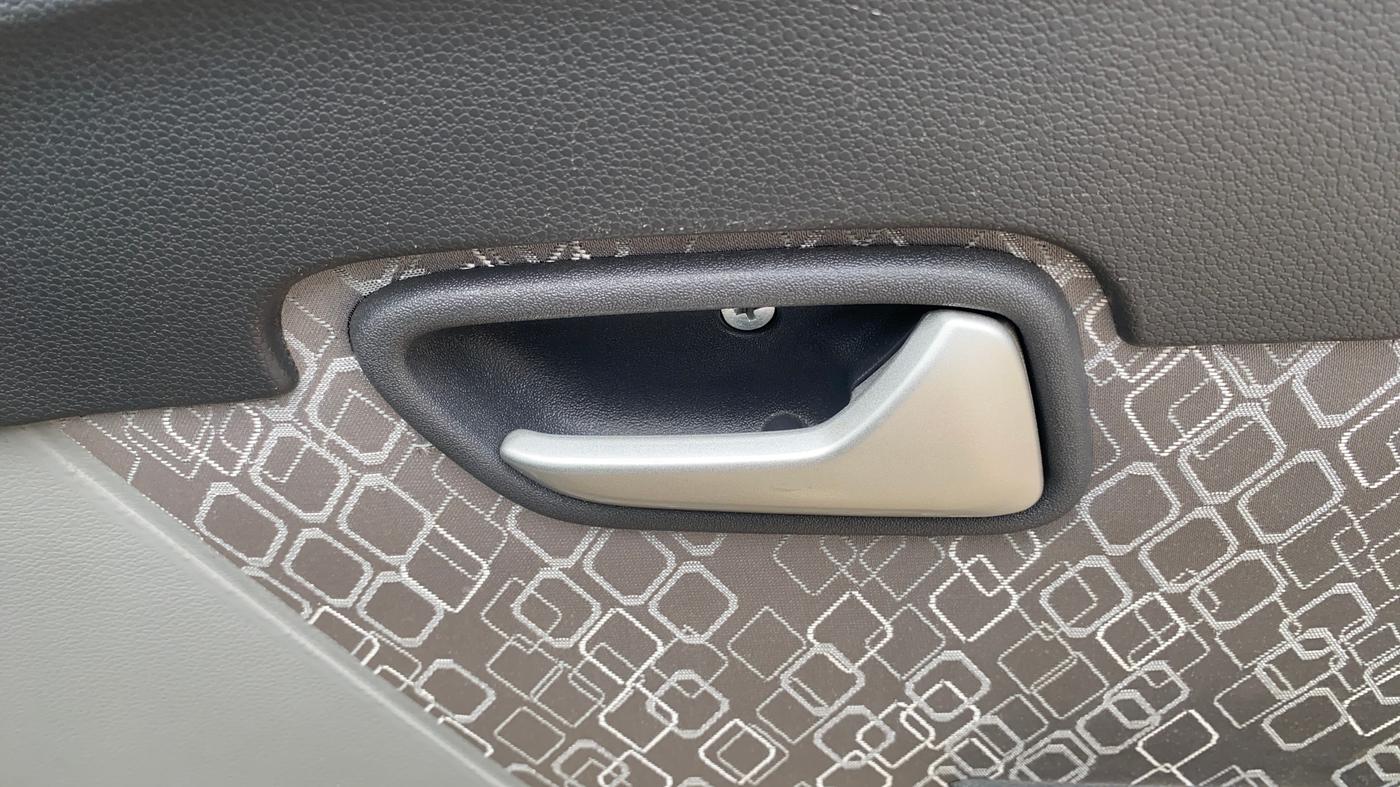 2018 Maruti Alto 800 VXI, Petrol, Manual, 25,889 km, Driver Side Door Panels Control