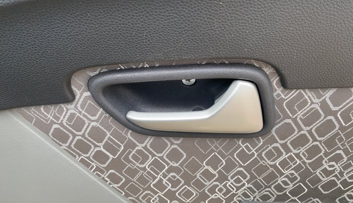 2018 Maruti Alto 800 VXI, Petrol, Manual, 25,858 km, Driver Side Door Panels Control