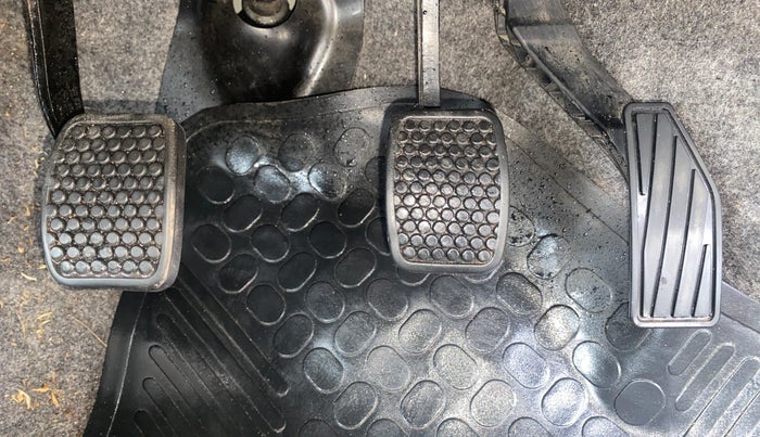 2018 Maruti Alto 800 VXI, Petrol, Manual, 25,858 km, Pedals