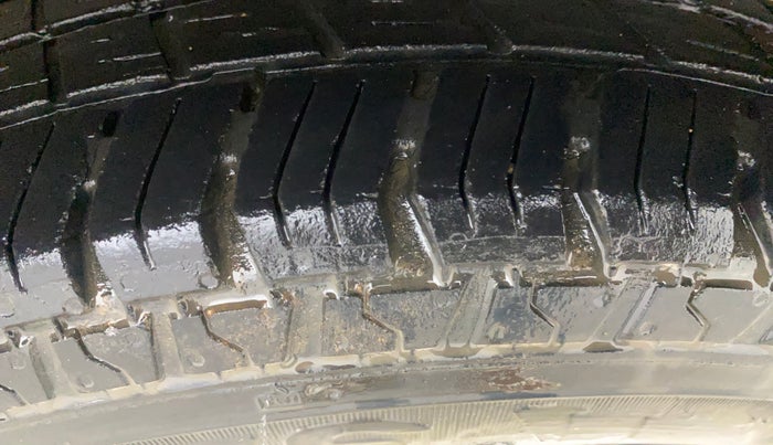 2018 Maruti Alto 800 VXI, Petrol, Manual, 25,858 km, Left Rear Tyre Tread