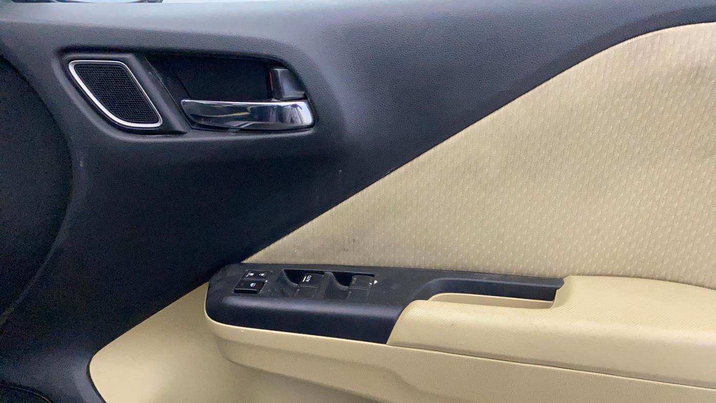 2019 Honda City 1.5L I-VTEC V MT, Petrol, Manual, 39,751 km, Driver Side Door Panels Control