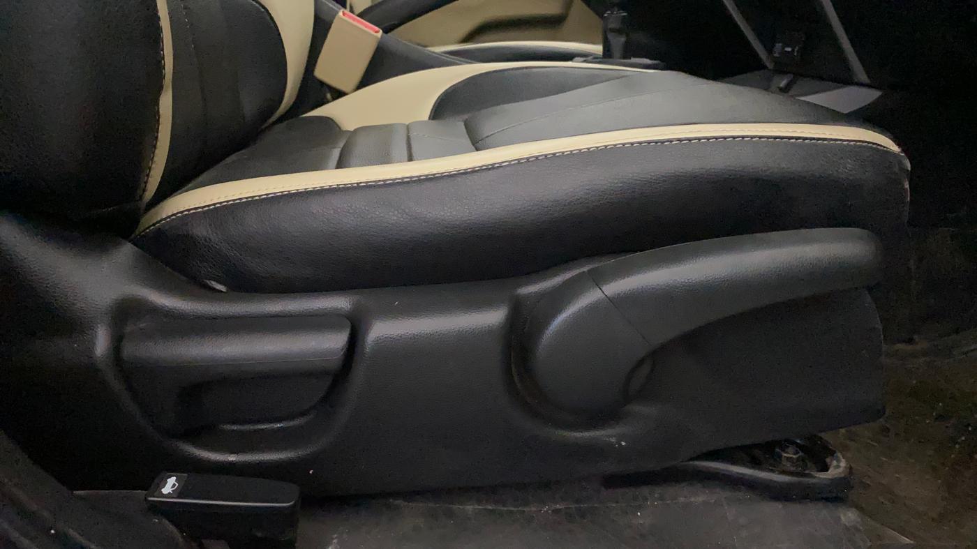 2019 Honda City 1.5L I-VTEC V MT, Petrol, Manual, 39,751 km, Driver Side Adjustment Panel