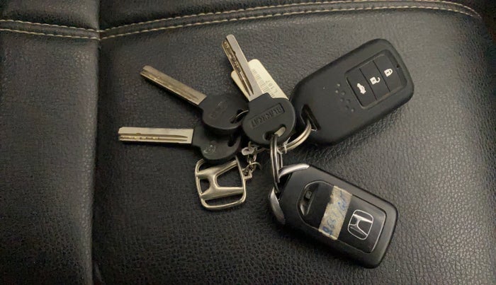 2019 Honda City 1.5L I-VTEC V MT, Petrol, Manual, 39,834 km, Key Close Up