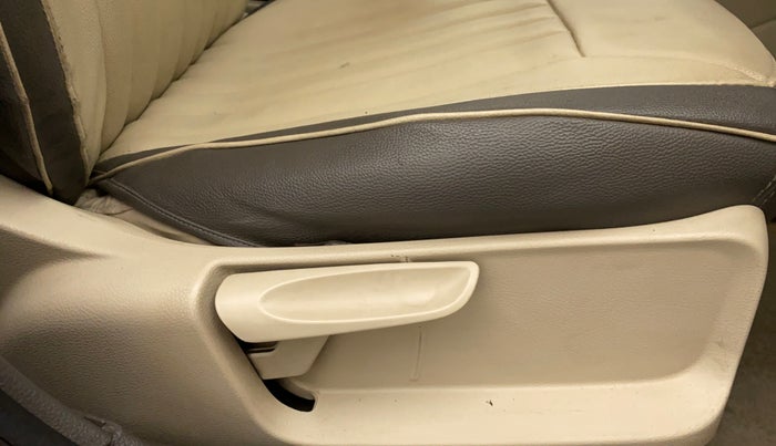 2012 Volkswagen Vento HIGHLINE 1.6 MPI, Petrol, Manual, 27,273 km, Driver Side Adjustment Panel