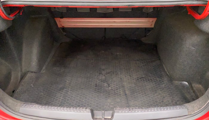 2012 Volkswagen Vento HIGHLINE 1.6 MPI, Petrol, Manual, 27,273 km, Boot Inside