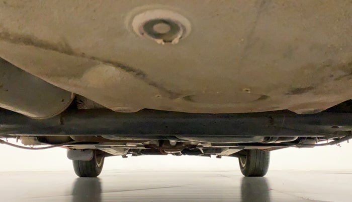 2012 Volkswagen Vento HIGHLINE 1.6 MPI, Petrol, Manual, 27,273 km, Rear Underbody