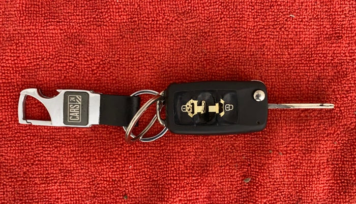 2012 Volkswagen Vento HIGHLINE 1.6 MPI, Petrol, Manual, 27,273 km, Key Close Up