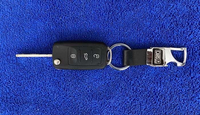 2020 Volkswagen Vento COMFORTLINE 1.0 TSI MT, Petrol, Manual, 62,562 km, Key Close Up