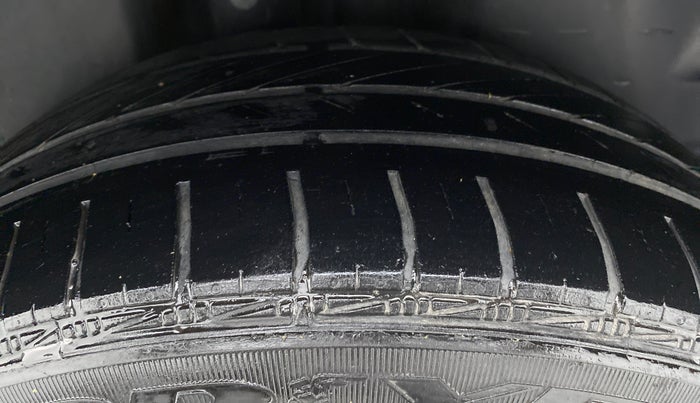 2020 Volkswagen Vento COMFORTLINE 1.0 TSI MT, Petrol, Manual, 62,562 km, Right Rear Tyre Tread