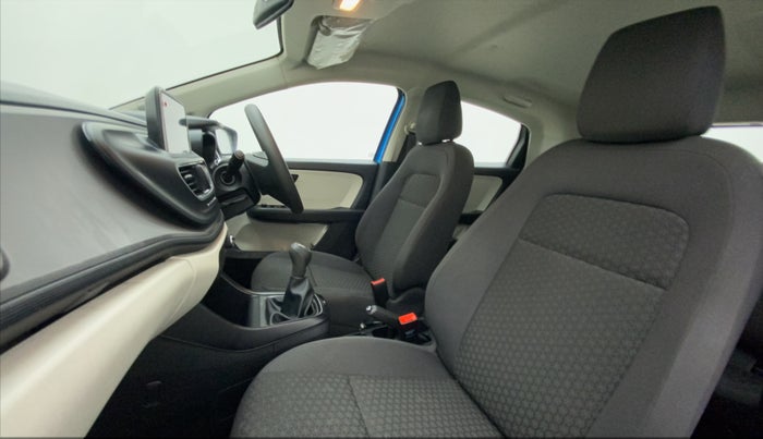 2022 Tata ALTROZ XM PLUS DIESEL, Diesel, Manual, 9,215 km, Right Side Front Door Cabin