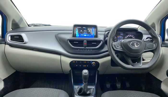 2022 Tata ALTROZ XM PLUS DIESEL, Diesel, Manual, 9,215 km, Dashboard