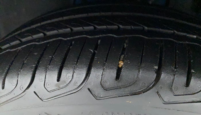 2022 Tata ALTROZ XM PLUS DIESEL, Diesel, Manual, 9,215 km, Left Front Tyre Tread