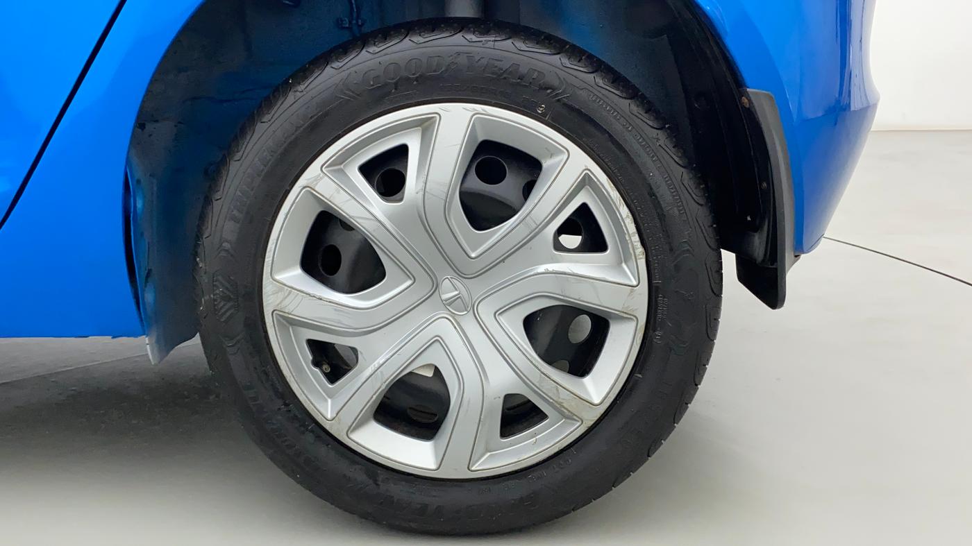 2022 Tata ALTROZ XM PLUS DIESEL, Diesel, Manual, 9,215 km, Left Rear Wheel