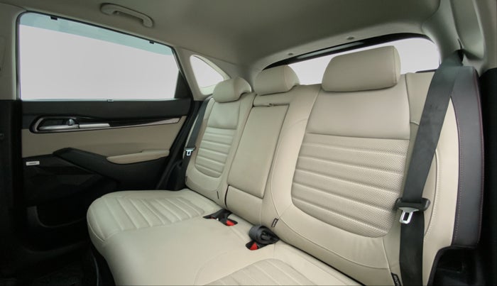 2020 KIA SELTOS 1.4 GTX+ TURBO GDI PETROL AT, Petrol, Automatic, 36,632 km, Right Side Rear Door Cabin