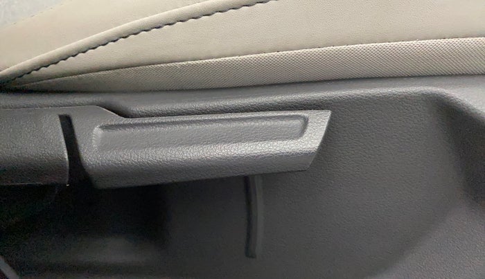 2023 Hyundai GRAND I10 NIOS SPORTZ 1.2 KAPPA VTVT, Petrol, Manual, 11,039 km, Driver Side Adjustment Panel