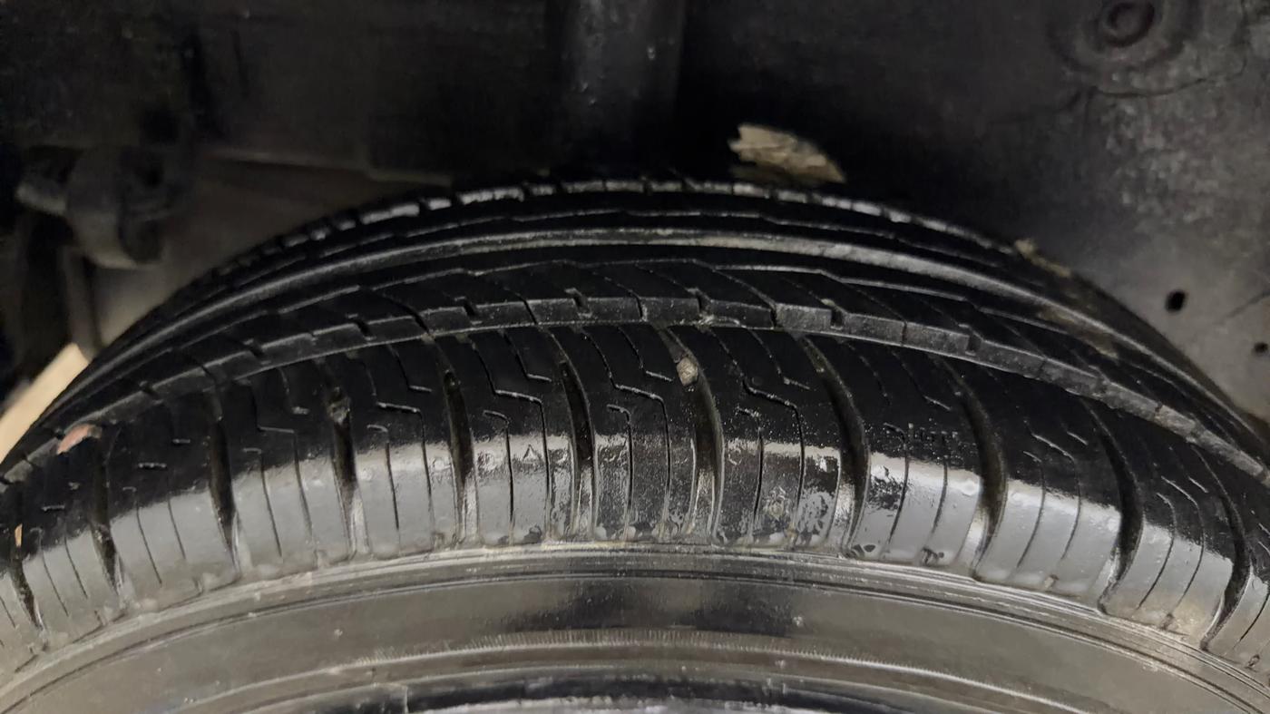 2014 Maruti Celerio VXI AMT, Petrol, Automatic, 85,537 km, Right Rear Tyre Tread