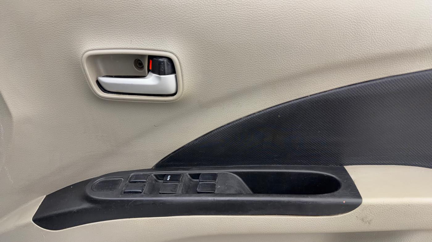 2014 Maruti Celerio VXI AMT, Petrol, Automatic, 85,537 km, Driver Side Door Panels Control