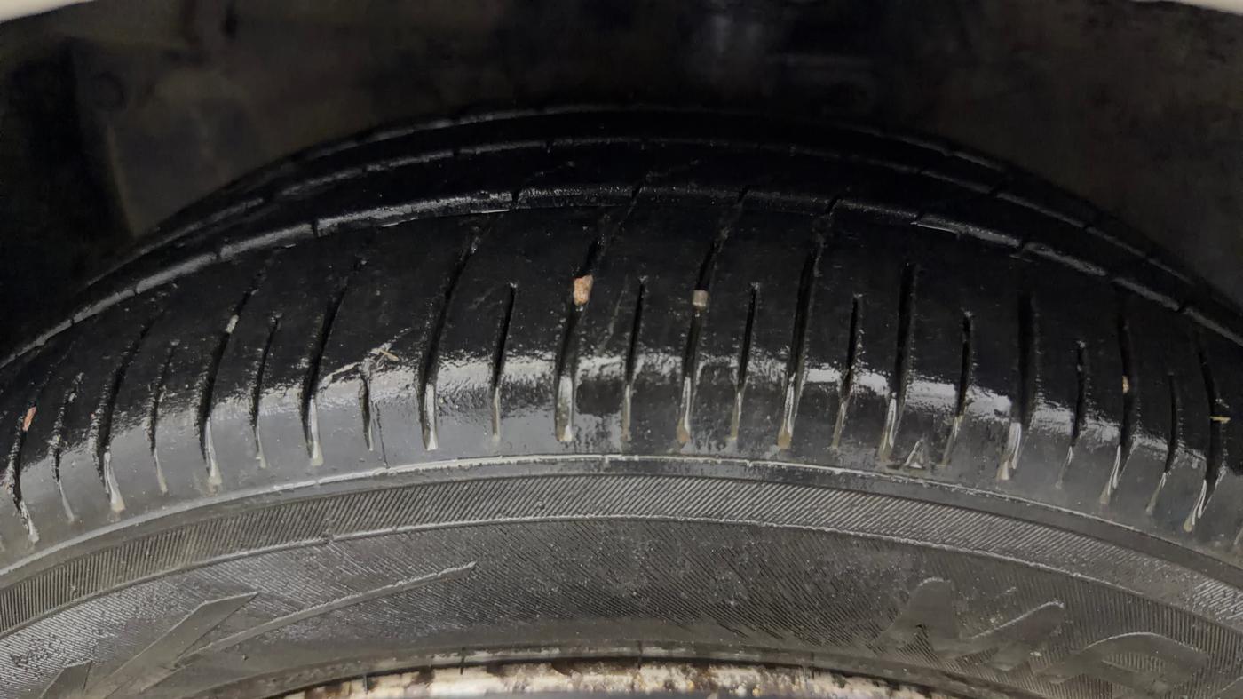 2014 Maruti Celerio VXI AMT, Petrol, Automatic, 85,537 km, Left Front Tyre Tread