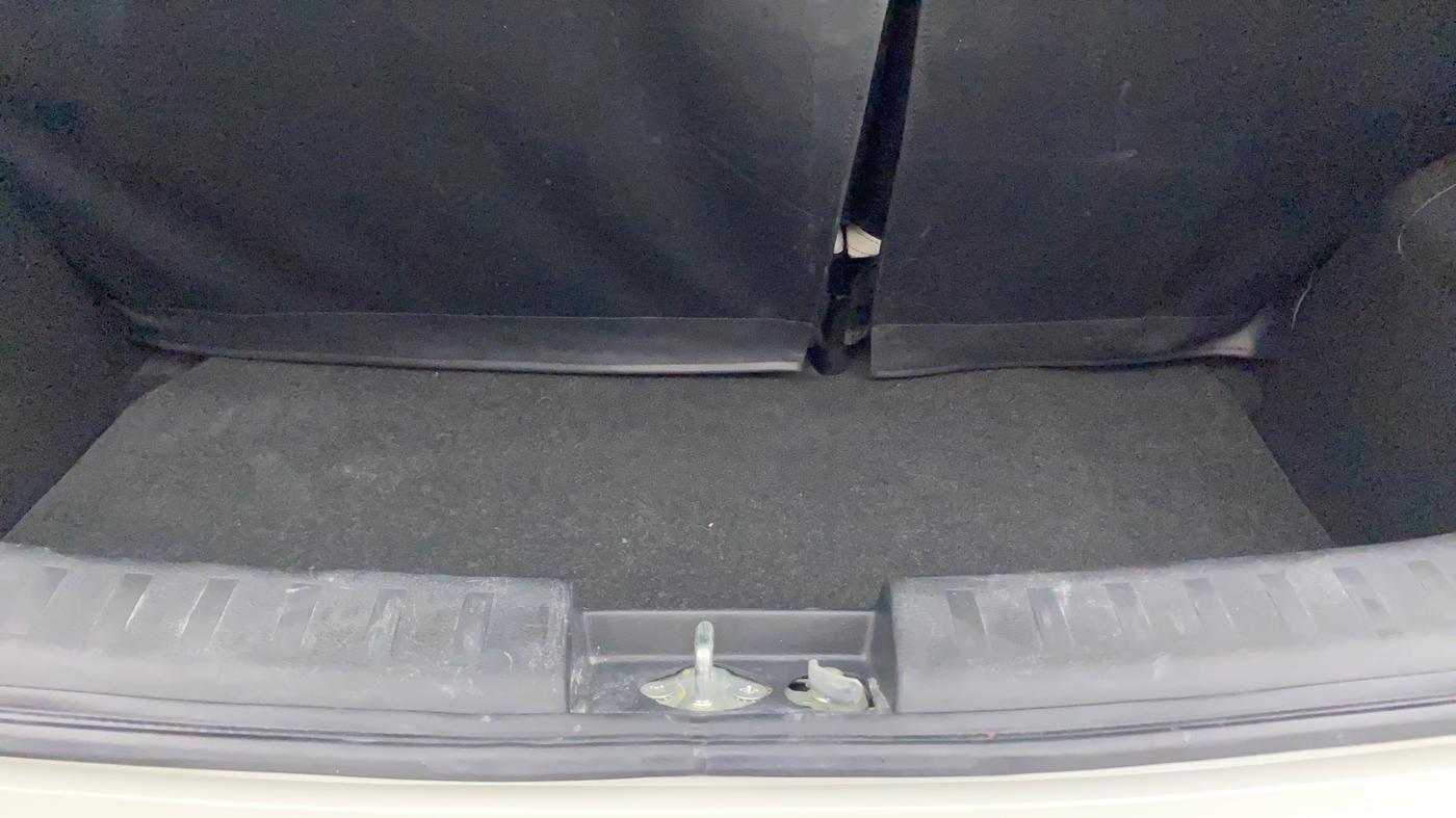2016 Maruti Swift VXI O, Petrol, Manual, 61,213 km, Boot Inside