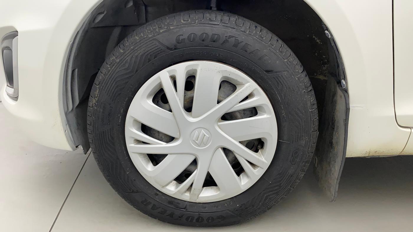 2016 Maruti Swift VXI O, Petrol, Manual, 61,213 km, Left Front Wheel