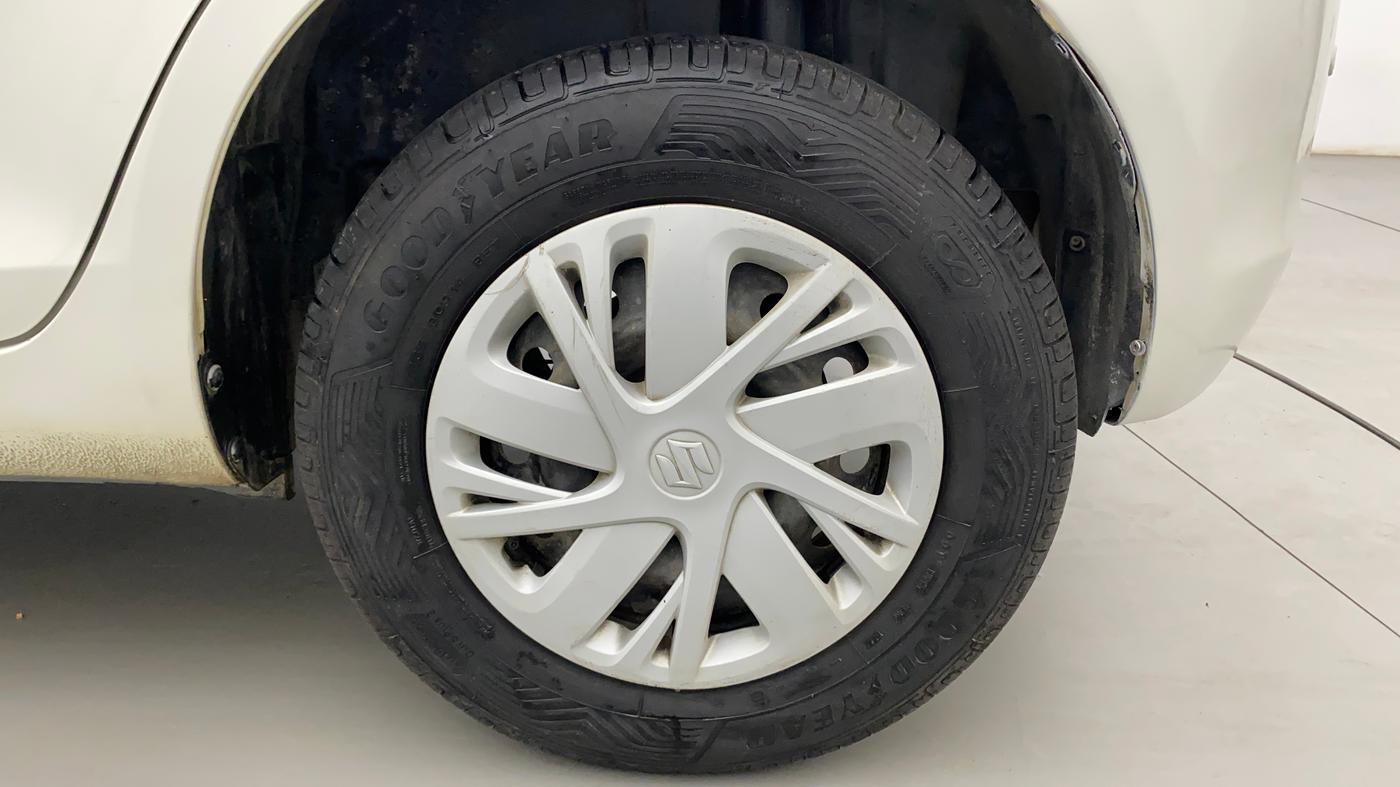 2016 Maruti Swift VXI O, Petrol, Manual, 61,213 km, Left Rear Wheel