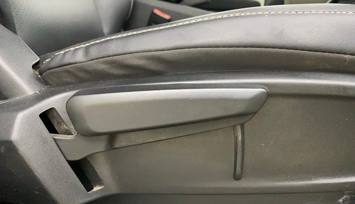 2022 Tata ALTROZ XZ PLUS PETROL, Petrol, Manual, 70,104 km, Driver Side Adjustment Panel