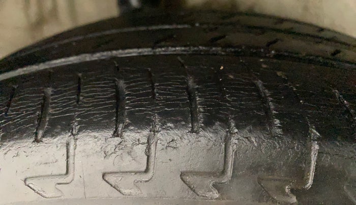 2017 Maruti IGNIS DELTA 1.2 AMT, Petrol, Automatic, 49,289 km, Right Rear Tyre Tread