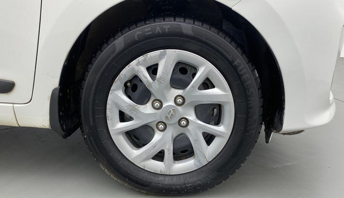 2017 Hyundai Grand i10 SPORTZ 1.2 KAPPA VTVT, Petrol, Manual, 45,854 km, Right Front Wheel