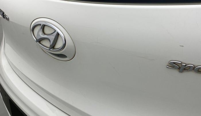 2017 Hyundai Grand i10 SPORTZ 1.2 KAPPA VTVT, Petrol, Manual, 45,854 km, Dicky (Boot door) - Minor scratches