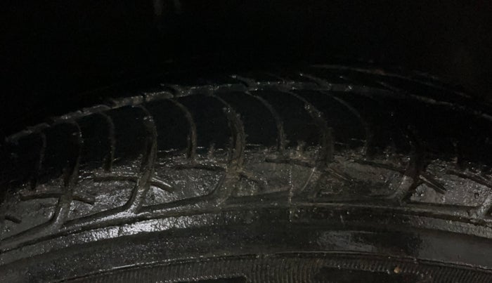 2015 Nissan Micra Active XV, CNG, Manual, 40,083 km, Right Rear Tyre Tread