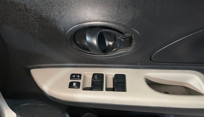 2015 Nissan Micra Active XV, CNG, Manual, 40,083 km, Driver Side Door Panels Control