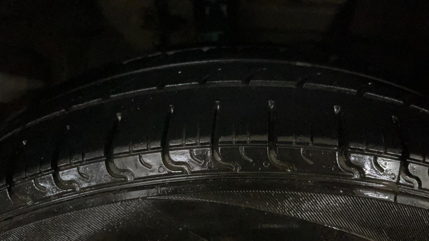 2015 Nissan Micra Active XV, CNG, Manual, 40,138 km, Right Front Tyre Tread