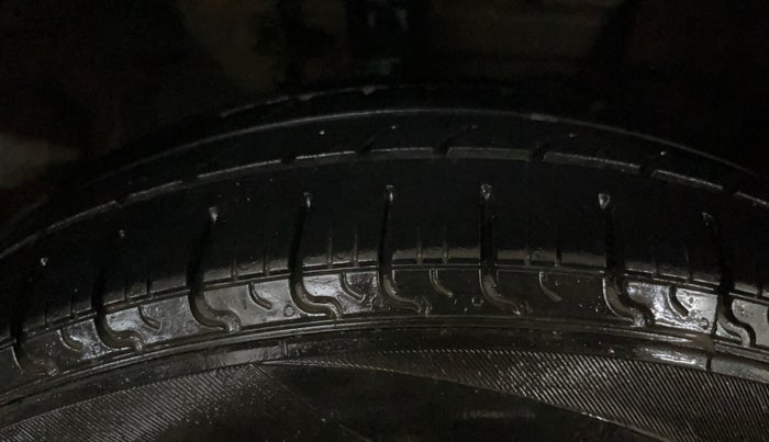 2015 Nissan Micra Active XV, CNG, Manual, 40,083 km, Right Front Tyre Tread